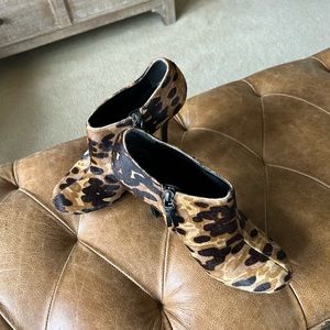 Balenciaga women’s booties…excellent condition.